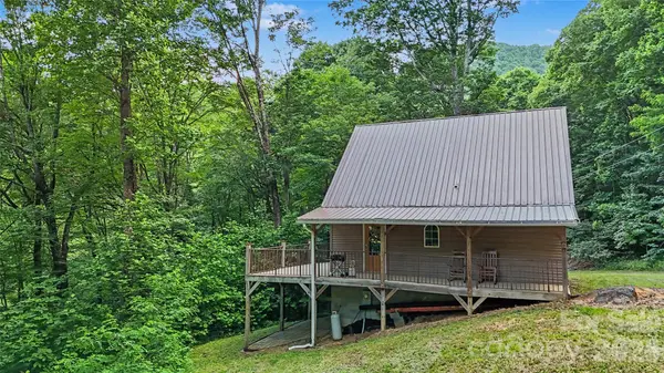 578 Three Top CIR, West Jefferson, NC 28694