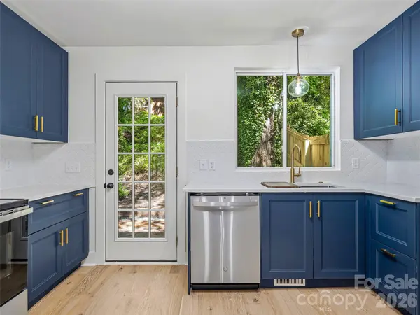 895 N Trade ST, Tryon, NC 28782