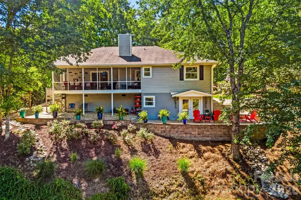 2750 Leucothae WAY, Hendersonville, NC 28791