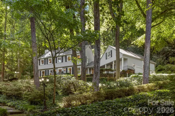 212 Estate DR, Hendersonville, NC 28739
