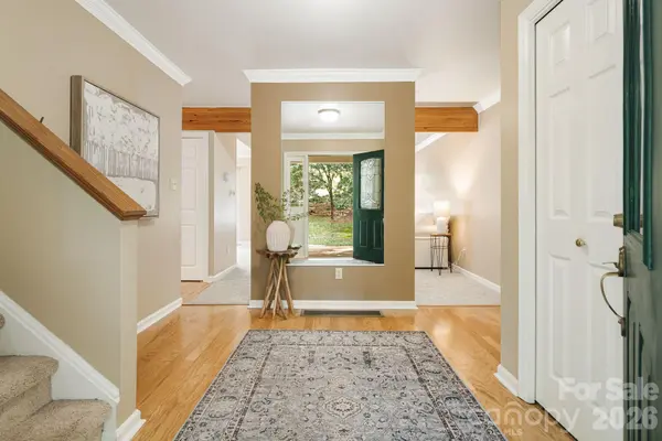 212 Riva Ridge DR, Fairview, NC 28730