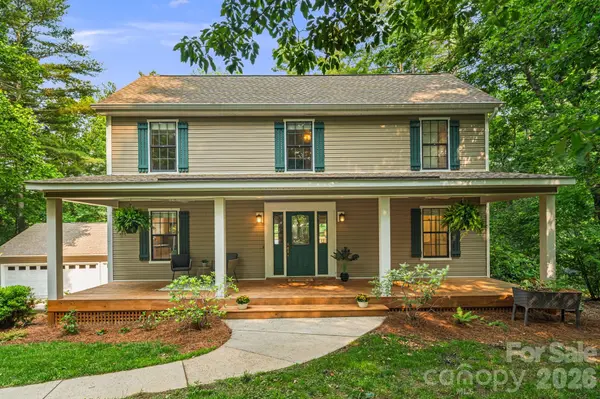 212 Riva Ridge DR, Fairview, NC 28730
