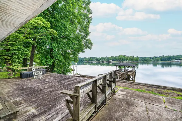 4566 Windward LN, Catawba, NC 28609
