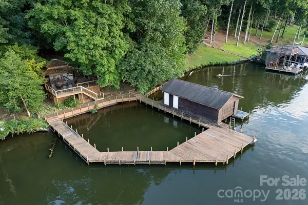 221 Malabar DR, Troy, NC 27371