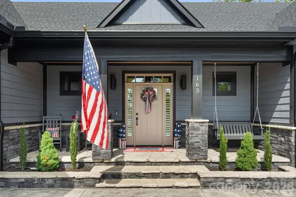 163 Northview DR, Hendersonville, NC 28791