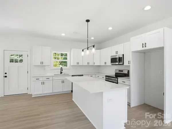 2806 Willow ST, Charlotte, NC 28208