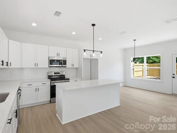 2806 Willow ST, Charlotte, NC 28208