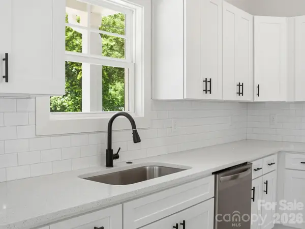 2806 Willow ST, Charlotte, NC 28208