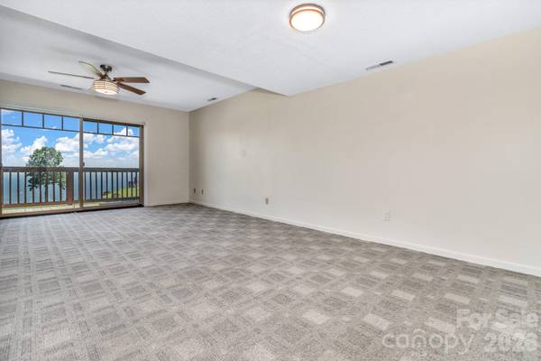 2881 White Oak Mountain RD #B-11, Columbus, NC 28722