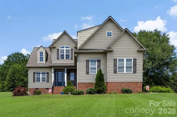 816 Springs RD, Dallas, NC 28034