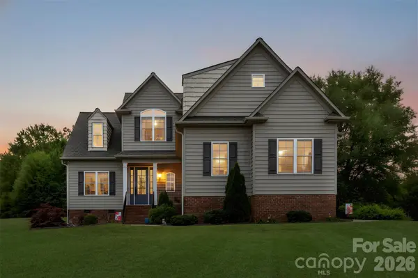 816 Springs RD, Dallas, NC 28034