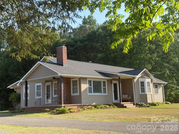 917 W Pine ST, Blacksburg, SC 29702