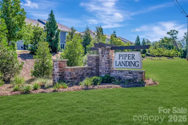 781 Kitfox DR NW, Concord, NC 28027