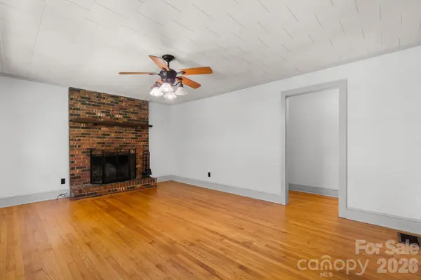 333 Chapel Hill Church LOOP, Marion, NC 28752