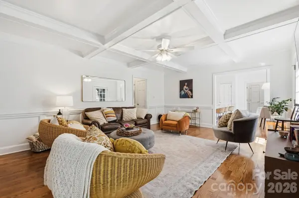 10129 Hanover Glen RD, Charlotte, NC 28210