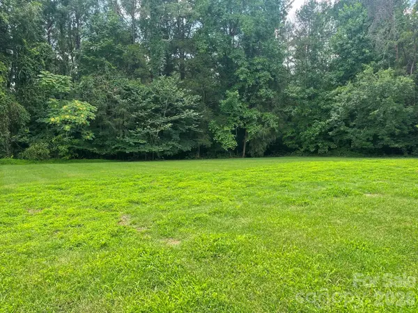 8806 Crestwood DR, Mount Pleasant, NC 28124
