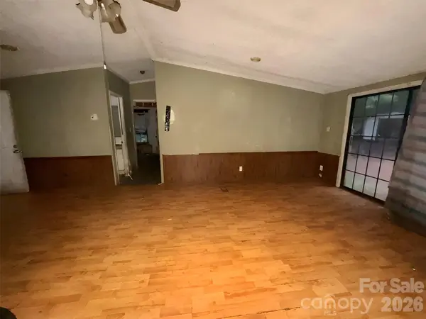 120 Kings Forest DR, Kings Mountain, NC 28086