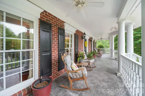 512 Stuart RDG, Cramerton, NC 28032