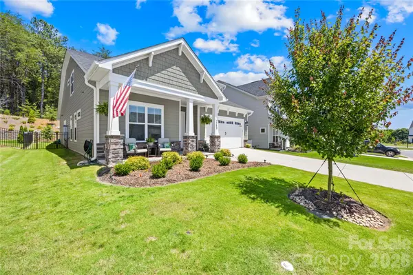 1368 Cedardale LN, Denver, NC 28037