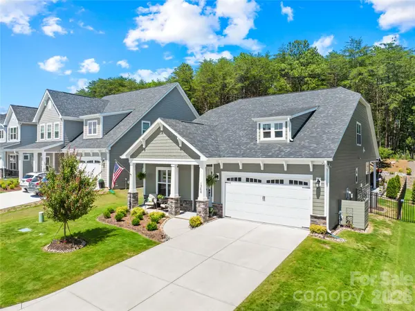 1368 Cedardale LN, Denver, NC 28037