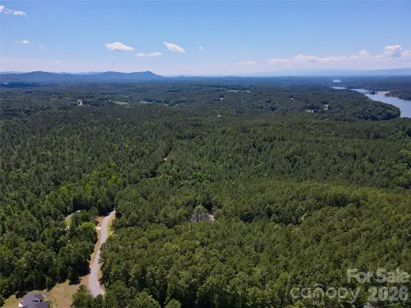 1074 W Hidden Cove LN, Connelly Springs, NC 28612