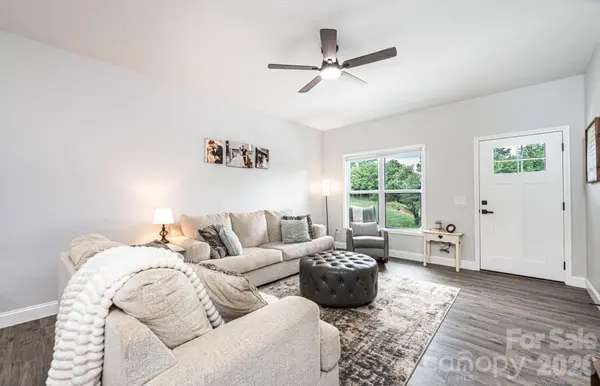 29 Central AVE, Granite Falls, NC 28630