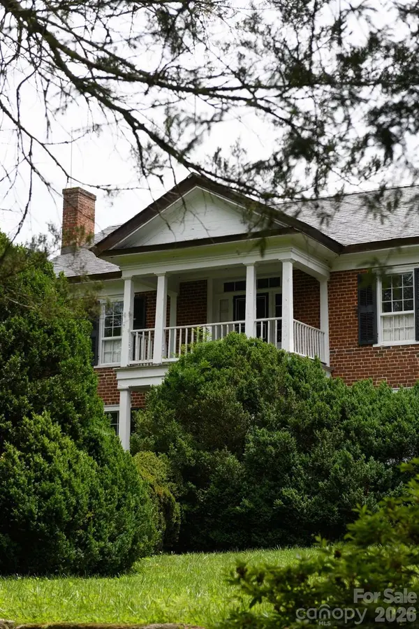 4157 Calico RD, Lenoir, NC 28645