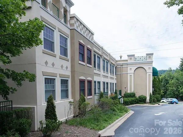 37 Hiawassee ST #W103, Asheville, NC 28801