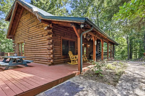 119 Egret RD, Lake Lure, NC 28746