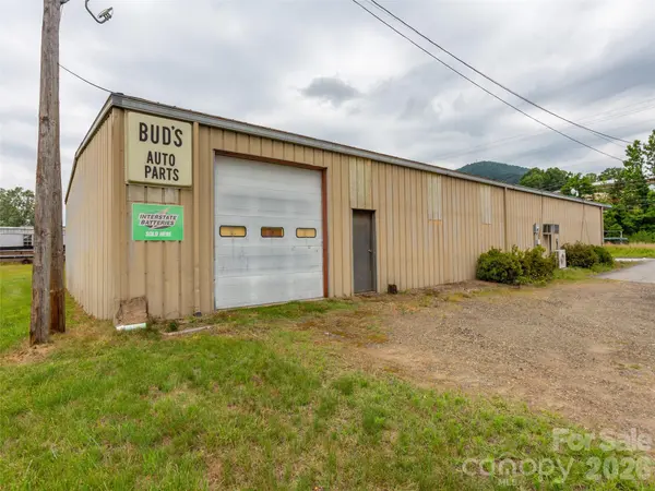 722 E Main ST, Burnsville, NC 28714