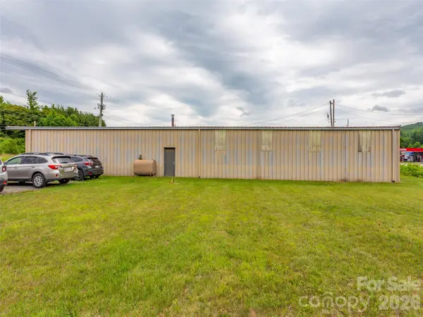 722 E Main ST, Burnsville, NC 28714