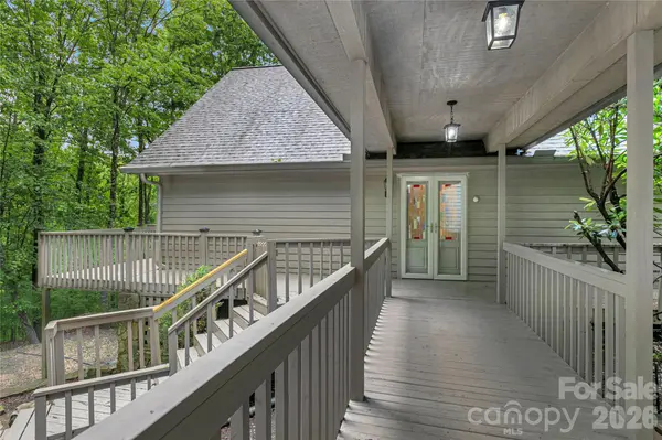 56 Guque CT, Brevard, NC 28712