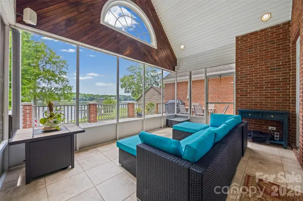 1850 Poinciana DR, York, SC 29745
