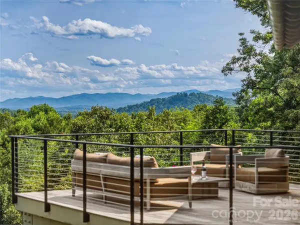 47 Garland DR, Asheville, NC 28804