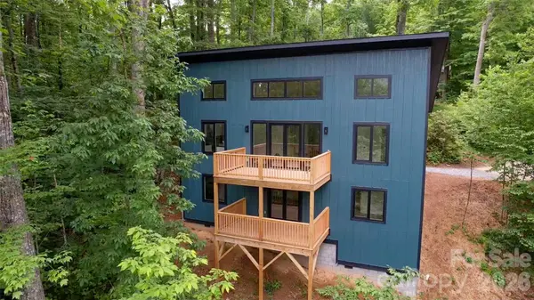 50 Sleeping Bear RDG, Maggie Valley, NC 28751