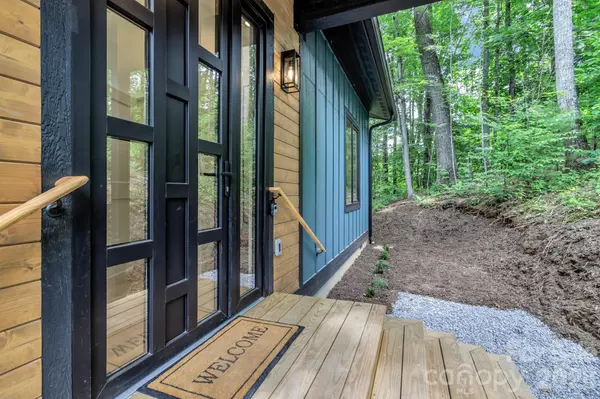 50 Sleeping Bear RDG, Maggie Valley, NC 28751