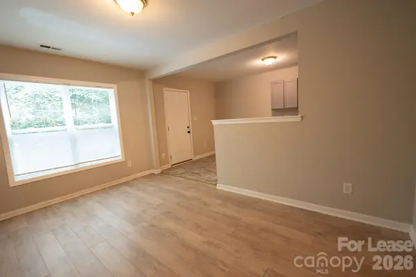 5351 Esther LN, Charlotte, NC 28214