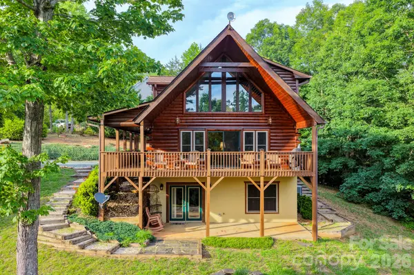 603 Laurel Lakes Pkwy, Lake Lure, NC 28746