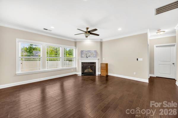 1042 DINA DR, Fort Mill, SC 29708