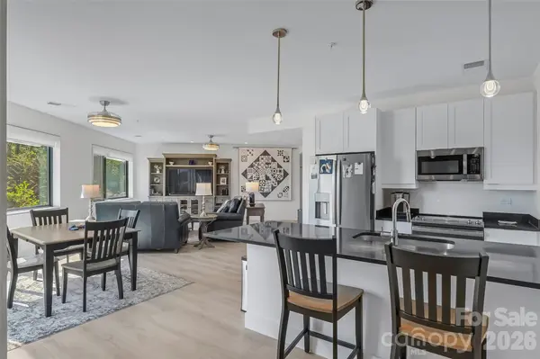 68 Craven ST #312, Asheville, NC 28806