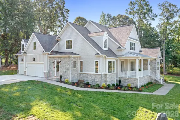 126 Manorly LN, Mooresville, NC 28115