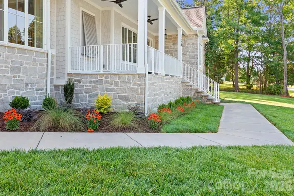126 Manorly LN, Mooresville, NC 28115