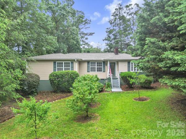 103 Forest AVE, Landrum, SC 29356
