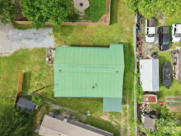 104 Jody ST, East Flat Rock, NC 28726