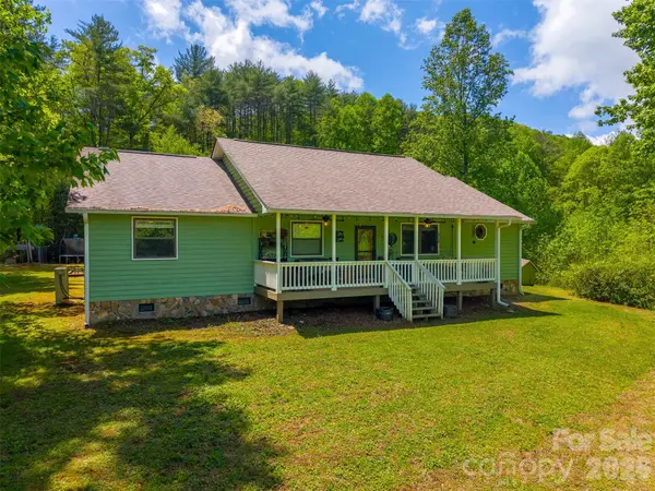 1364 Atoah RD, Robbinsville, NC 28771