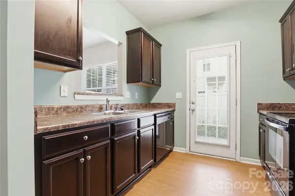 3627 Danvers ST, Charlotte, NC 28213