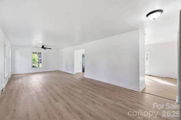 310 Roy Eaker RD, Cherryville, NC 28021