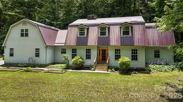94 Paradise Cove RD, Penrose, NC 28766