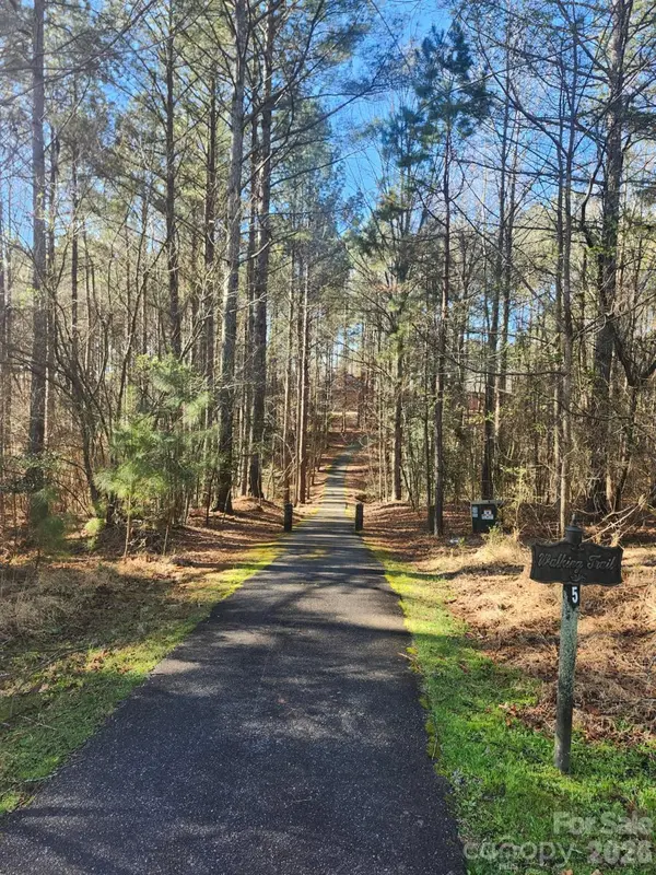 5251 Starboard LN, Granite Falls, NC 28630