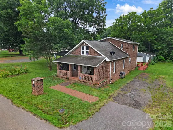 115 Lippard ST,  Statesville,  NC 28677